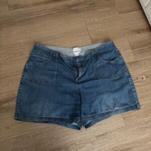Women's C.J. Bank Denim Shorts Size 22W Blue